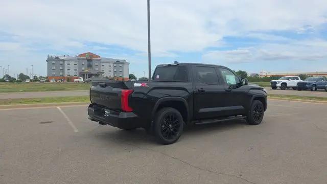 2026 Toyota Tundra SR5 CrewMax 5.5' Bed