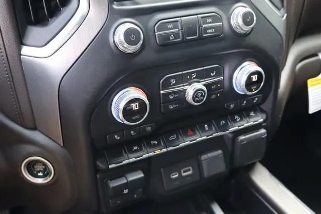 2022 GMC Sierra 1500 Limited 4WD Crew Cab Short Box Denali