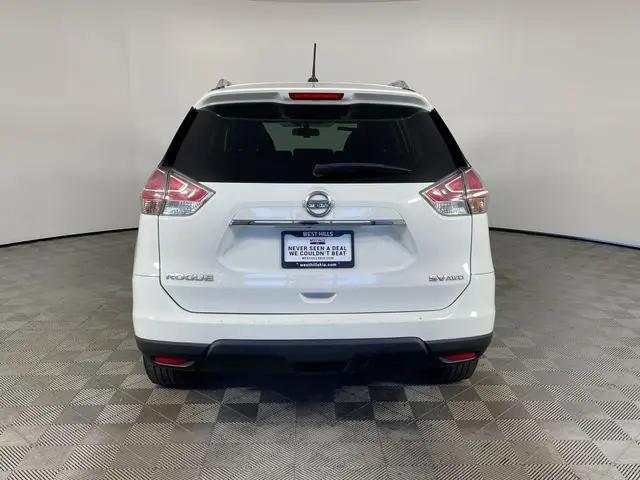 2016 Nissan Rogue SV