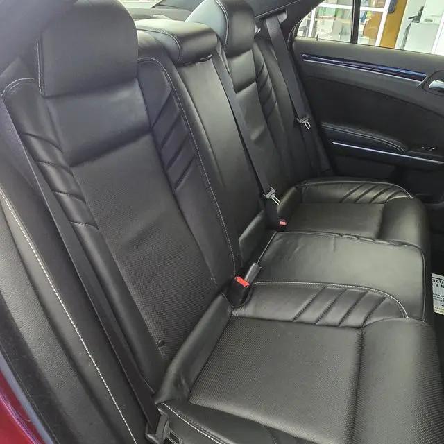 2023 Chrysler 300 300C