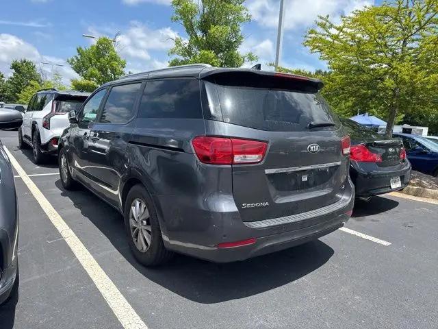 2017 Kia Sedona LX