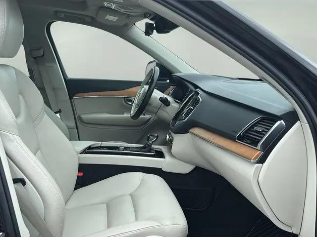 2021 Volvo XC90 T6 Momentum 6 Passenger