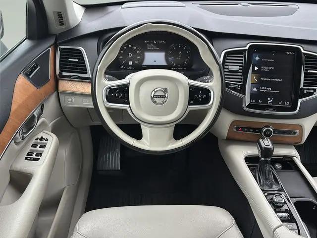 2021 Volvo XC90 T6 Momentum 6 Passenger
