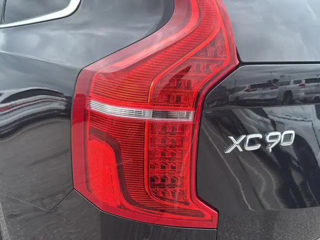 2021 Volvo XC90 T6 Momentum 6 Passenger