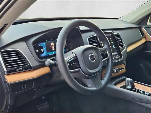 2024 Volvo XC90 B5 Plus Bright Theme