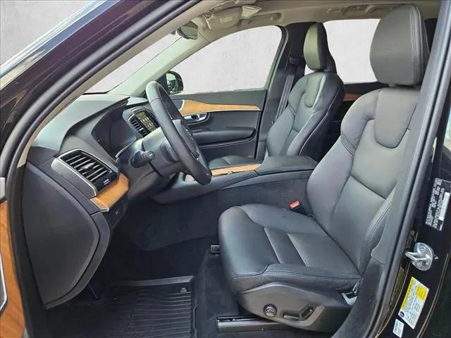 2024 Volvo XC90 B5 Plus Bright Theme