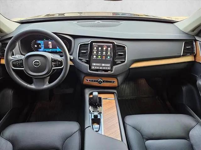 2024 Volvo XC90 B5 Plus Bright Theme