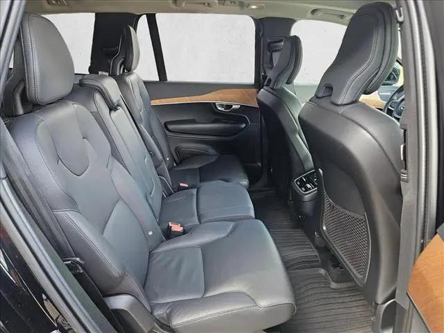 2024 Volvo XC90 B5 Plus Bright Theme