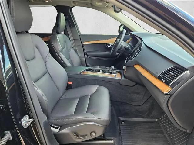 2024 Volvo XC90 B5 Plus Bright Theme