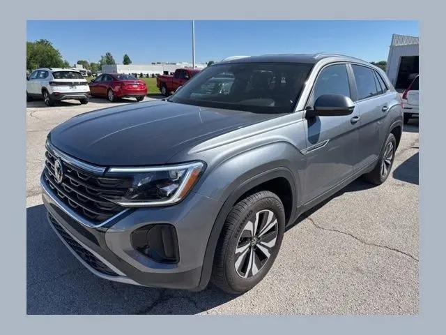 2025 Volkswagen Atlas Cross Sport 2.0T SE for sale in Perrysburg, OH