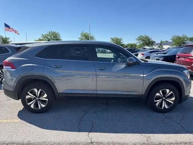 2025 Volkswagen Atlas Cross Sport 2.0T SE