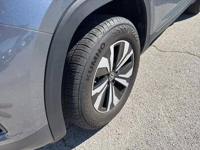 2025 Volkswagen Atlas Cross Sport 2.0T SE