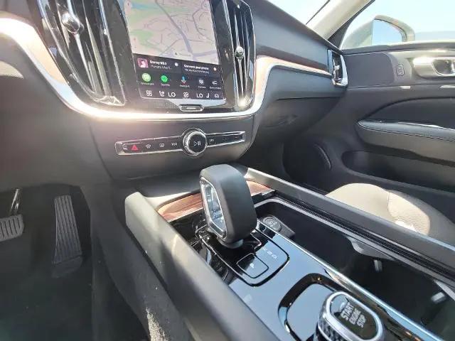 2025 Volvo V60 Cross Country Plus, B5 AWD Gas (mild hybrid)