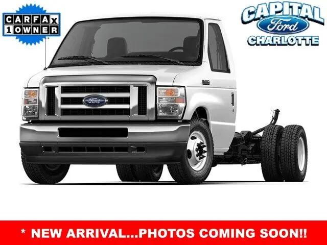 2024 Ford E-450 Cutaway E-450