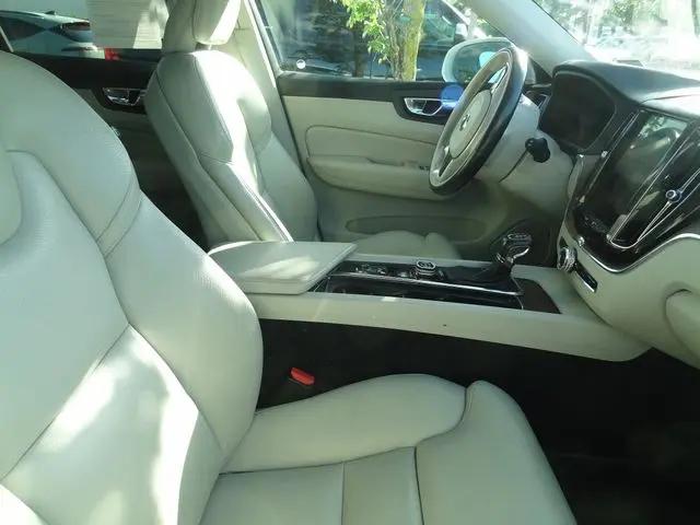 2019 Volvo XC60 T5 Inscription