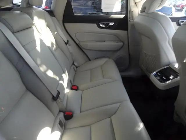2019 Volvo XC60 T5 Inscription