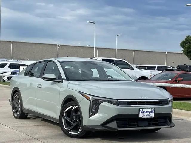 2025 Kia K4 EX