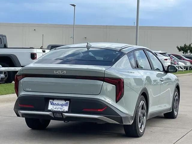 2025 Kia K4 EX