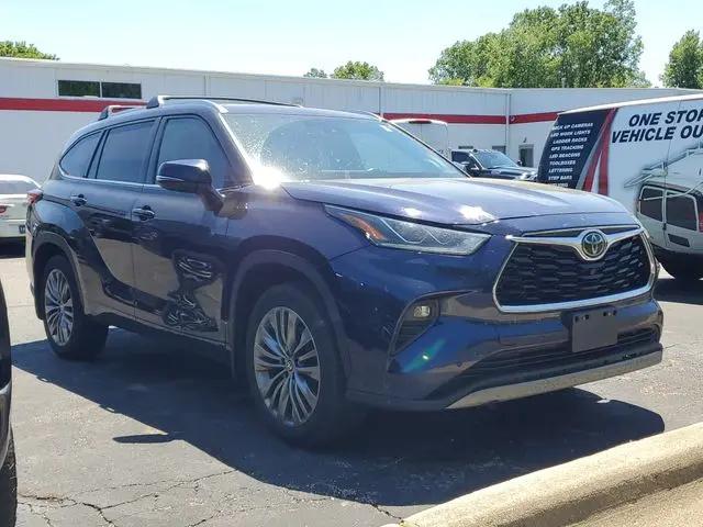 2020 Toyota Highlander Platinum for sale in Paw Paw, MI