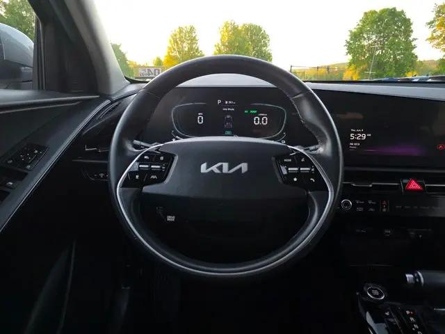 2023 Kia Niro EX