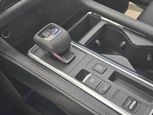 2025 Nissan Pathfinder SV FWD
