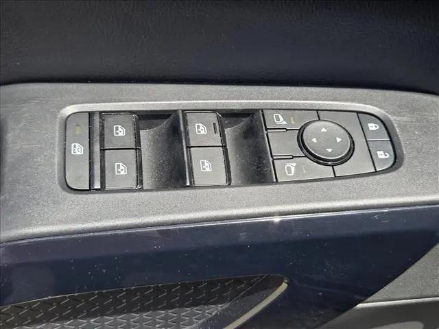2025 Nissan Pathfinder SV FWD