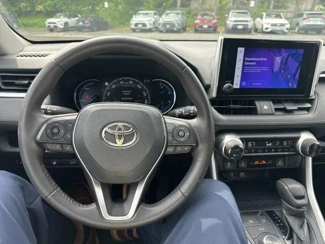 2023 Toyota RAV4 Hybrid XLE