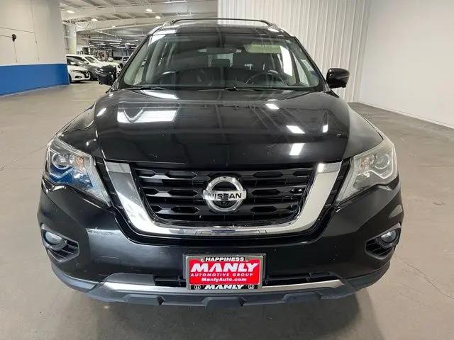 2017 Nissan Pathfinder Platinum