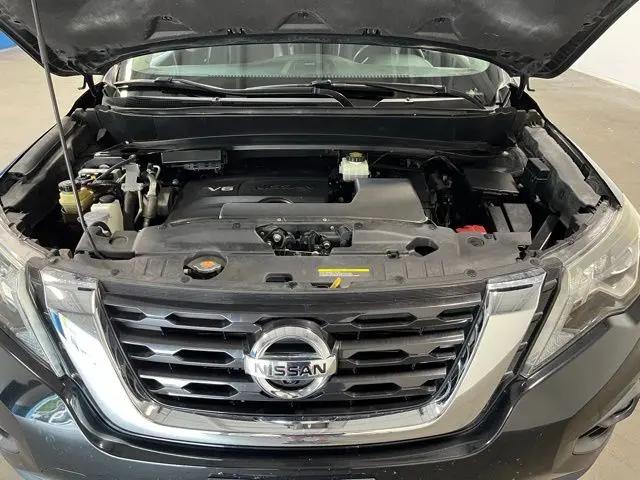 2017 Nissan Pathfinder Platinum