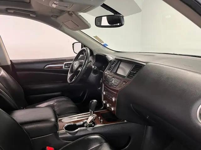 2017 Nissan Pathfinder Platinum