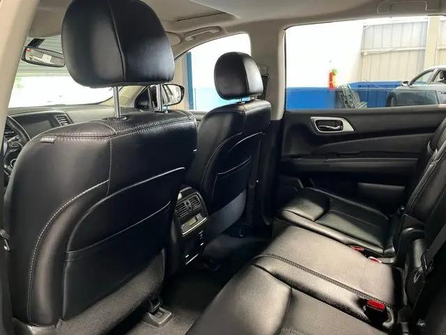 2017 Nissan Pathfinder Platinum