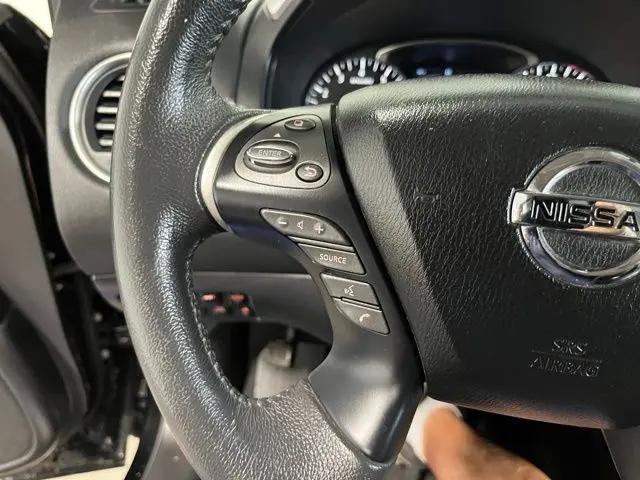 2017 Nissan Pathfinder Platinum