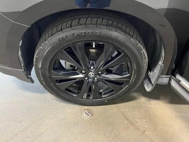2017 Nissan Pathfinder Platinum