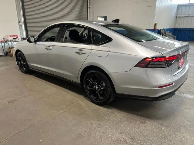 2025 Honda Accord Sedan SE