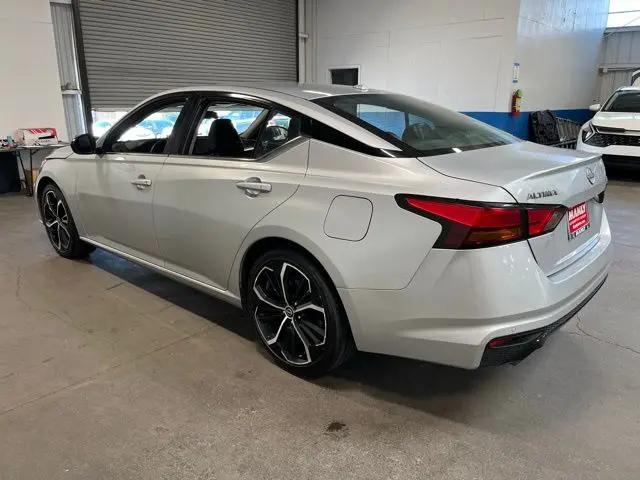 2023 Nissan Altima SR FWD