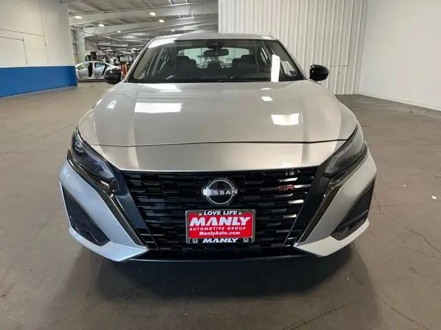 2023 Nissan Altima SR FWD