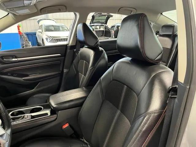 2023 Nissan Altima SR FWD