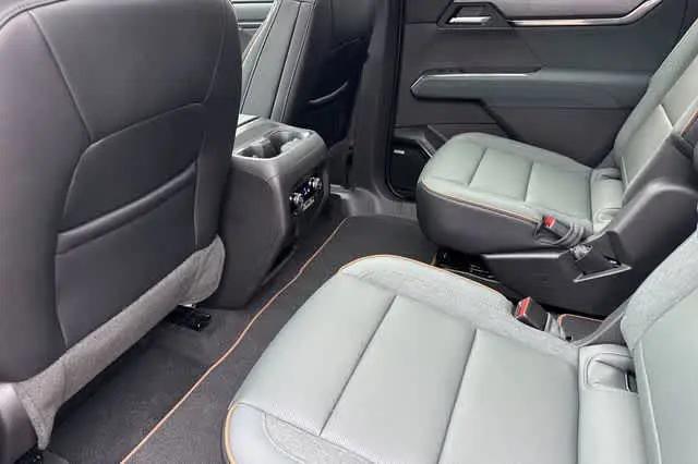 2026 GMC Acadia AT4 AWD