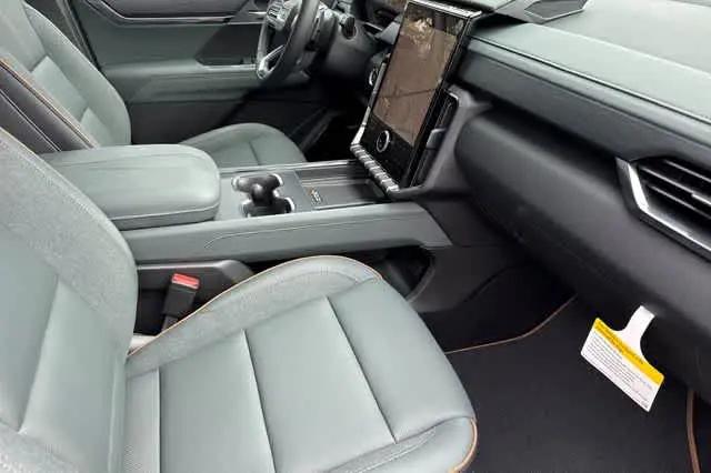 2026 GMC Acadia AT4 AWD