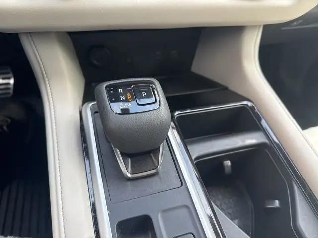 2024 Nissan Pathfinder SL 4WD