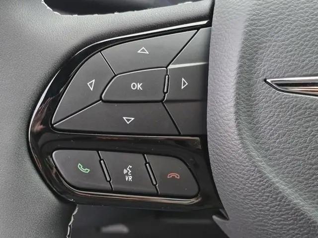 2025 Chrysler Pacifica Hybrid Premiuim S Appearance Package