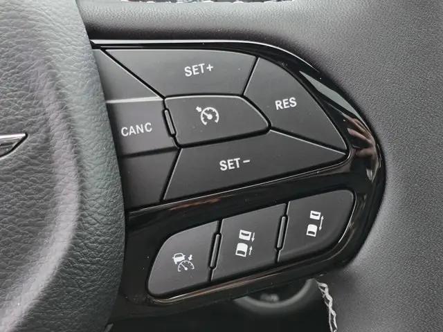 2025 Chrysler Pacifica Hybrid Premiuim S Appearance Package