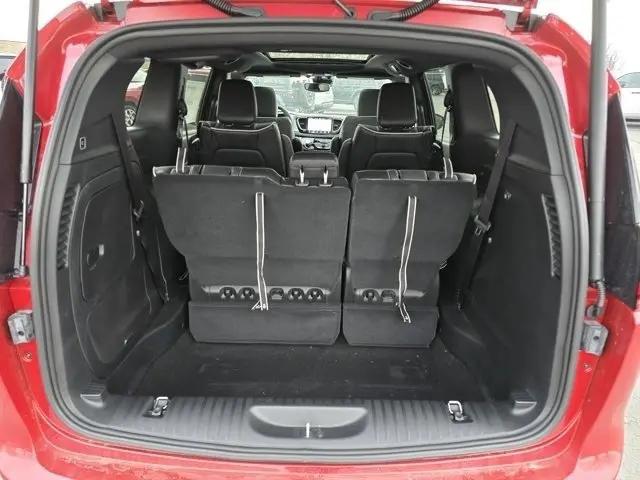 2025 Chrysler Pacifica Hybrid Premiuim S Appearance Package
