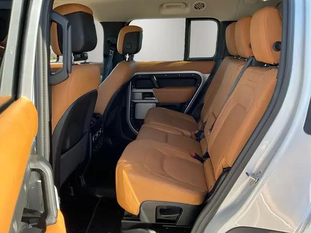 2024 Land Rover Defender 130 P400 S