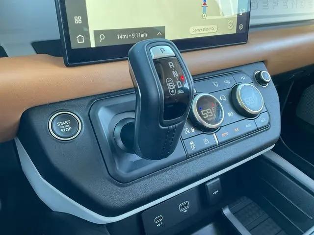 2024 Land Rover Defender 130 P400 S
