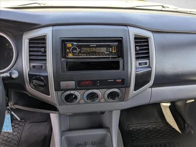 2005 Toyota Tacoma Base V6