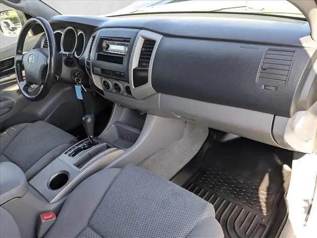 2005 Toyota Tacoma Base V6