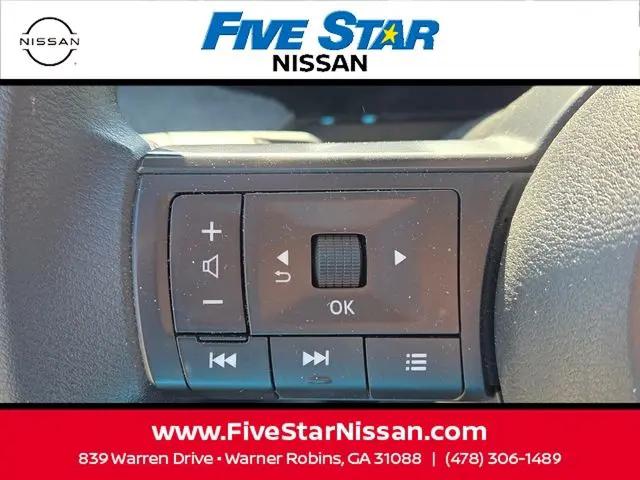2025 Nissan Kicks SV FWD