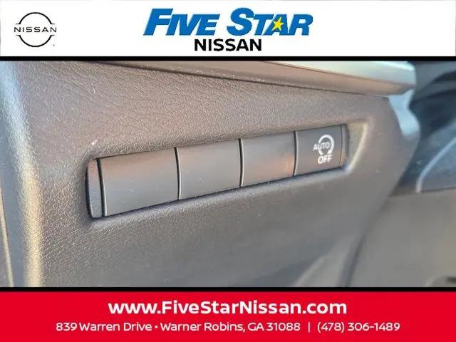 2025 Nissan Kicks SV FWD