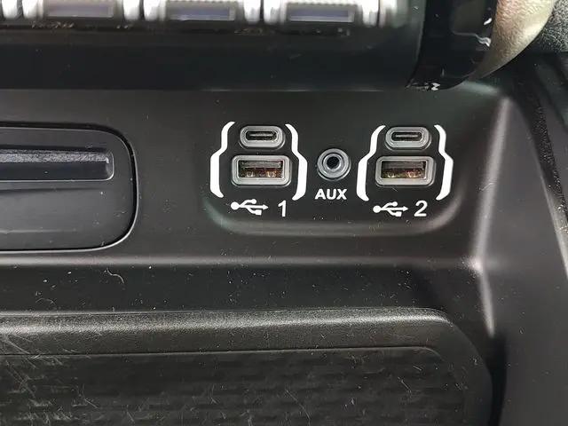 2019 Ram 1500 Laramie Crew Cab 4x2 5'7" Box
